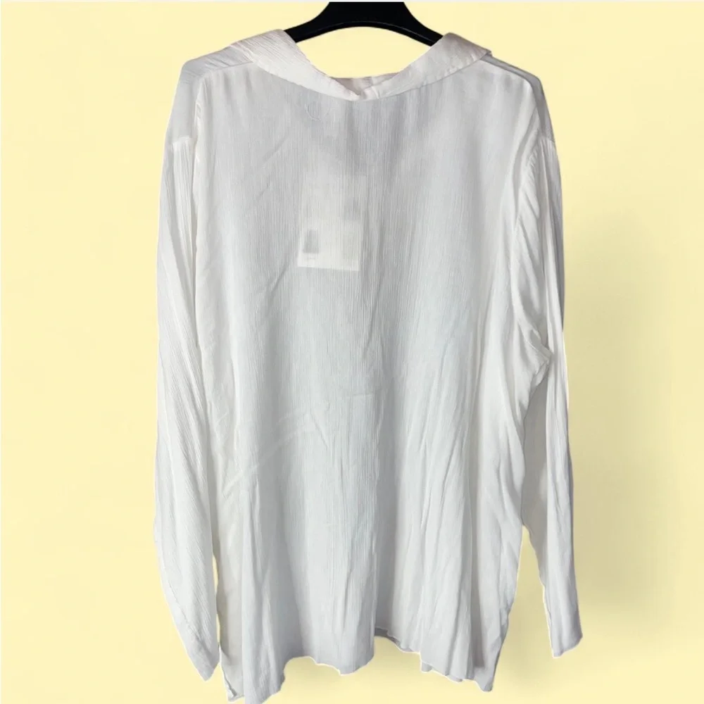 NWT White Stag Top with Floral Embroidery lace up neckline 26W/28W - Picture 7 of 7